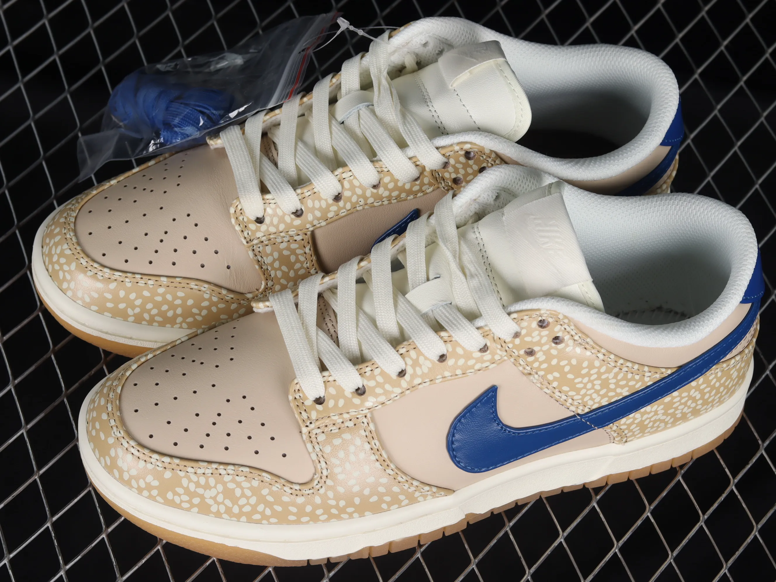 All categories Nk SB Dunk Series Nk SB Dunk Low low-top sneakers Pure original version Nk SB Dunk Low "Sesame" light brown sesame color SB low-top sports and leisure sneakers DZ4853-200